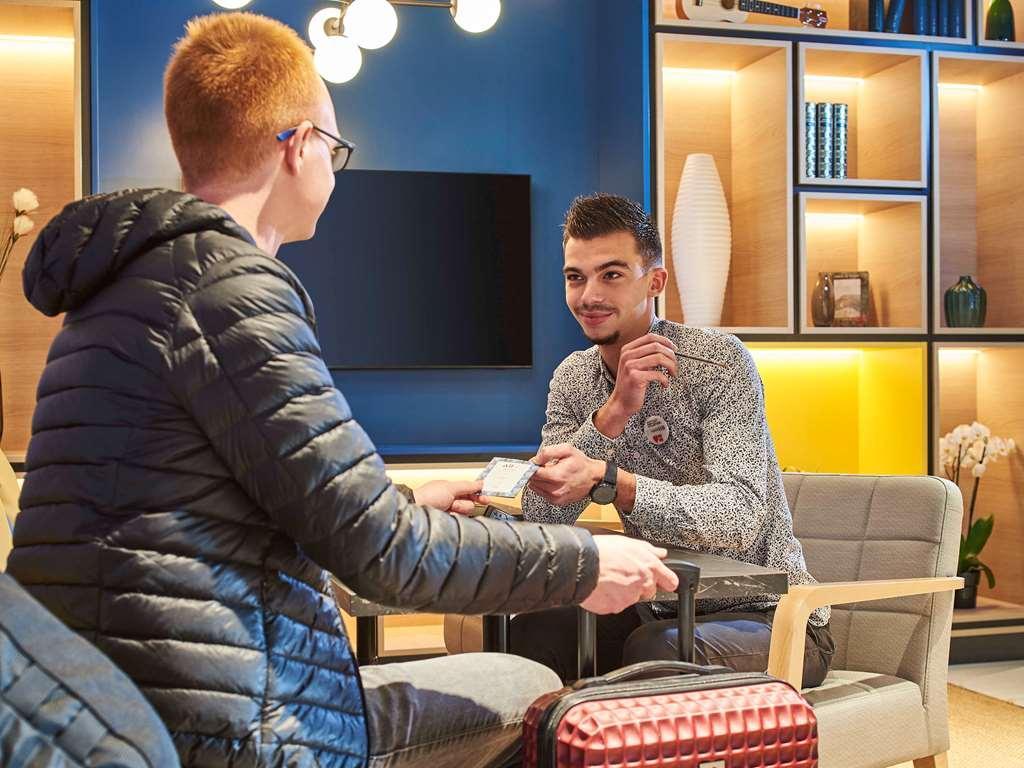 Ibis Bethune Centre Gare Экстерьер фото